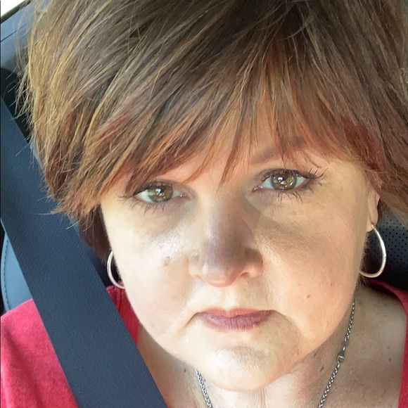 Meet your Posher, Mishelle - Picture 1 of 1